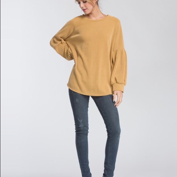 Puffed sleeve mustard loose sweater top - Picture 4 of 5